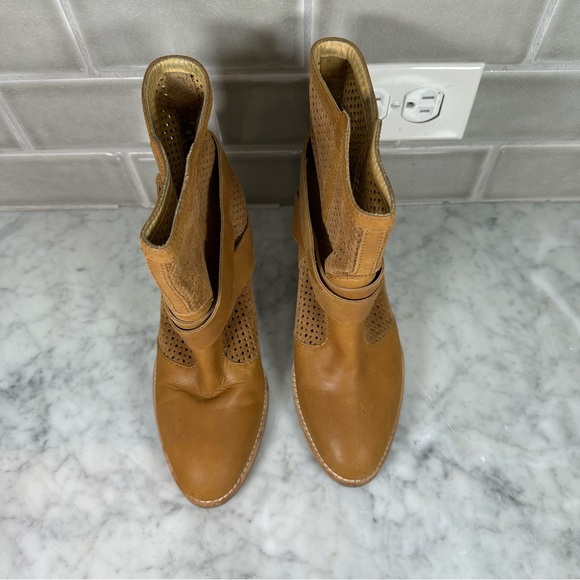 Aquatalia By Marvin K. Fawn Leather Bootie Brown Size 6.5 Made in Italy Boots - Picture 3 of 14